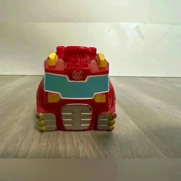 Transformers Rescue Bots Rescan Heatwave the Fire-Bot Truck Playskool Heroes Toy - Picture 6 of 7